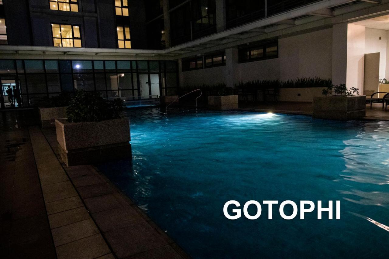 One Uptown Residence Taguig Exterior photo