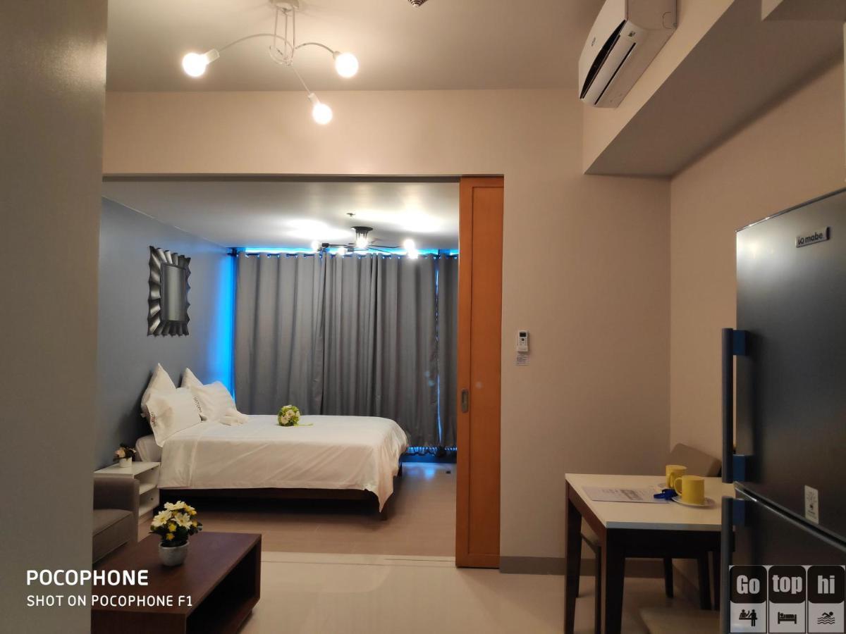 One Uptown Residence Taguig Exterior photo