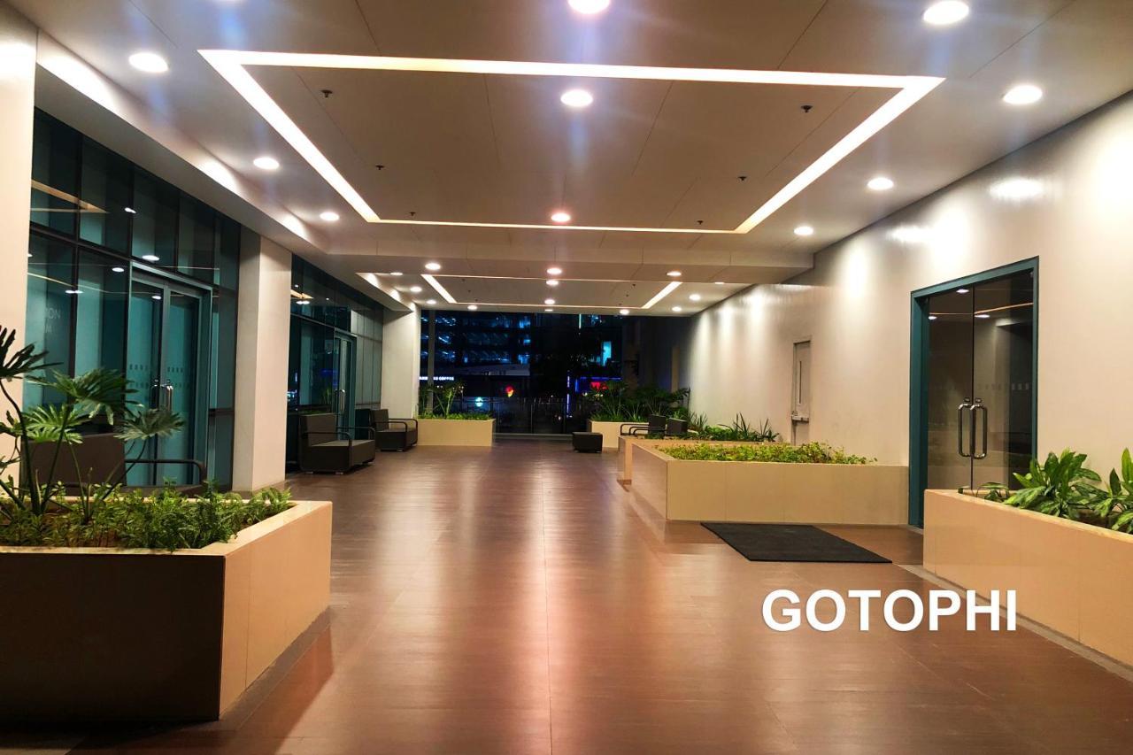 One Uptown Residence Taguig Exterior photo