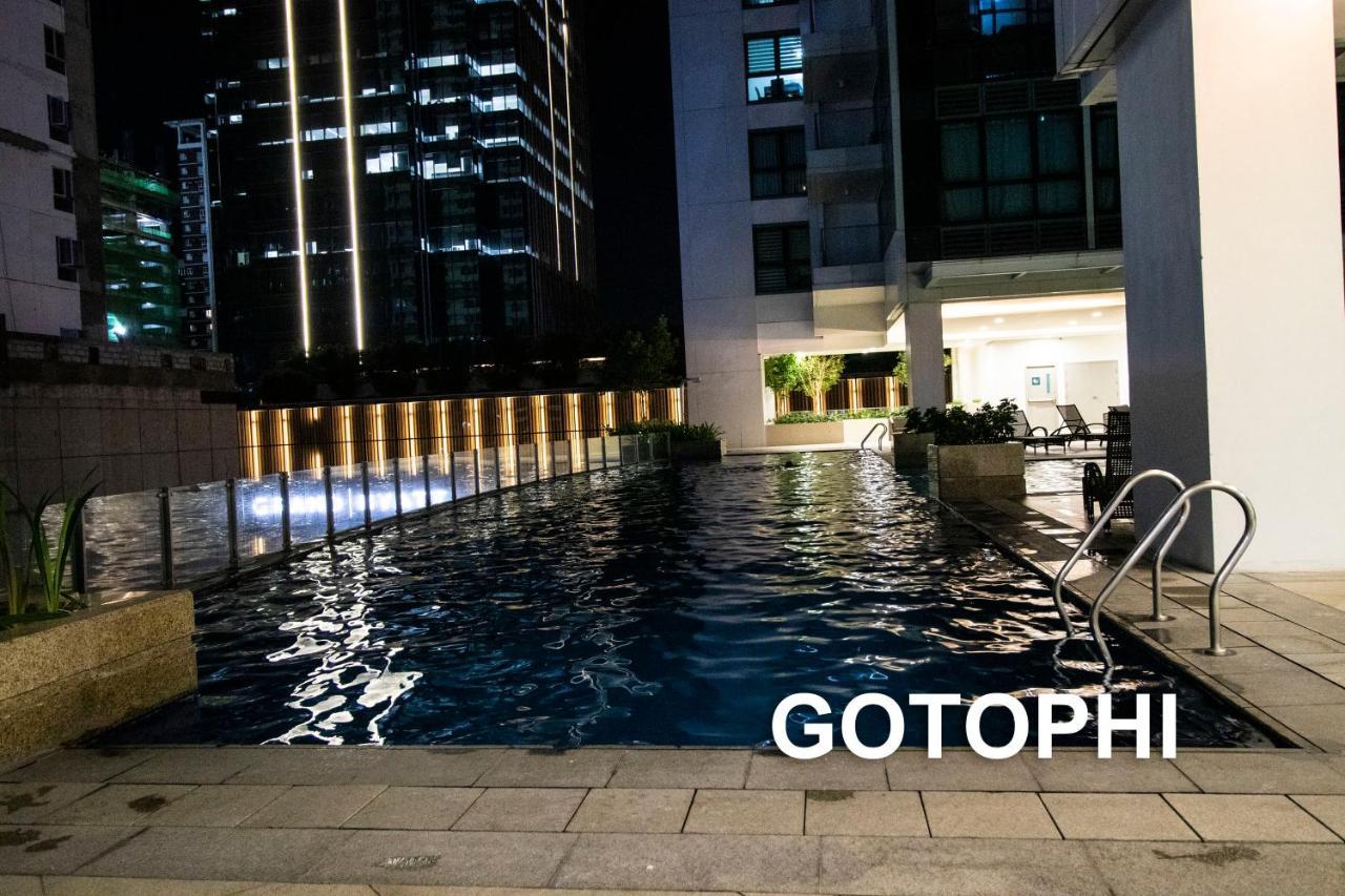 One Uptown Residence Taguig Exterior photo